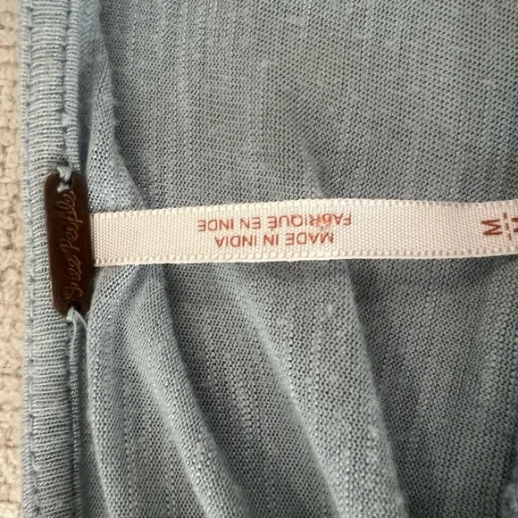 Free People Medium Top - Picture 4 of 9